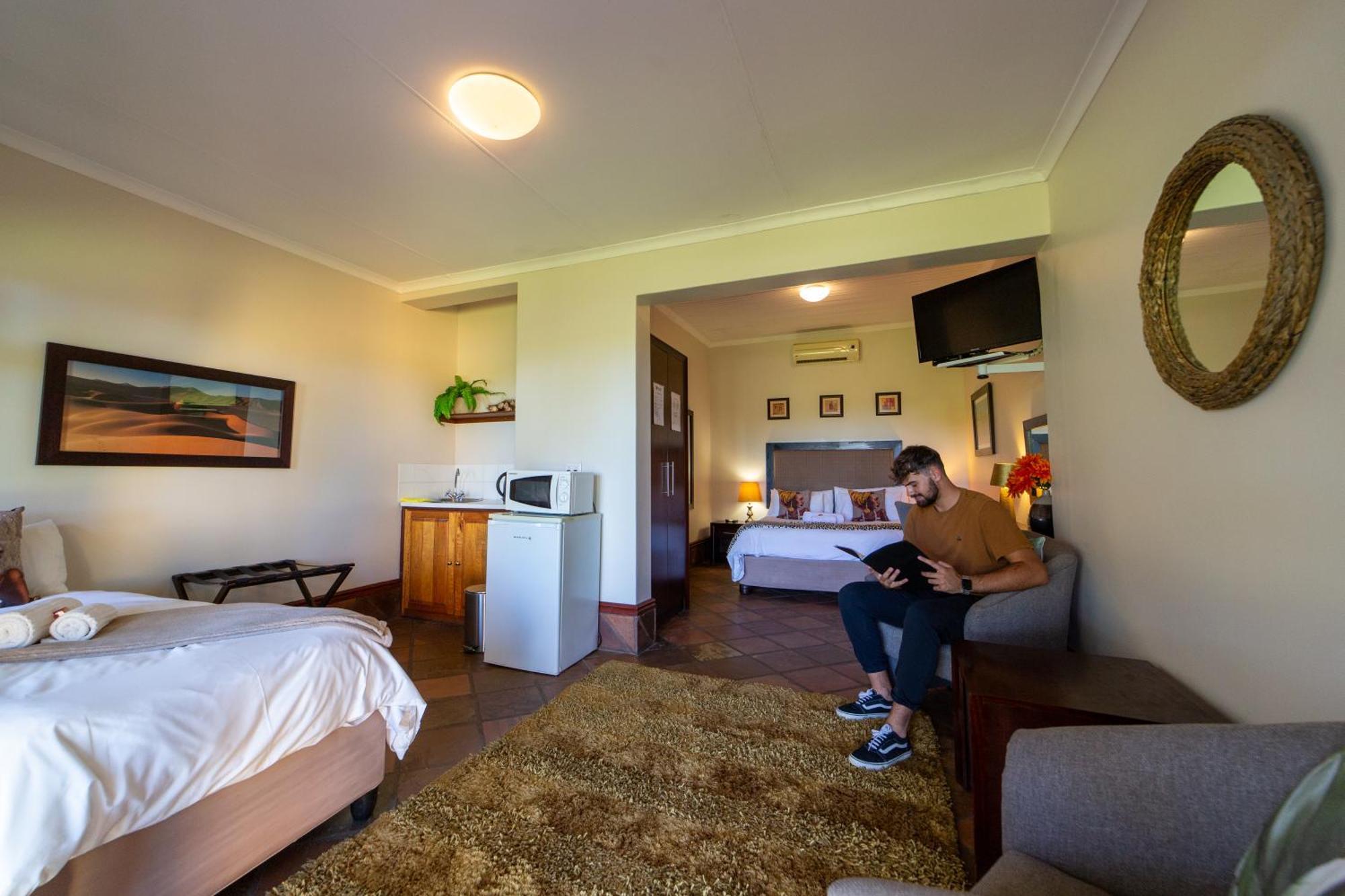 Sunriver Kalahari Lodge Riverside Stay In Upington Room photo